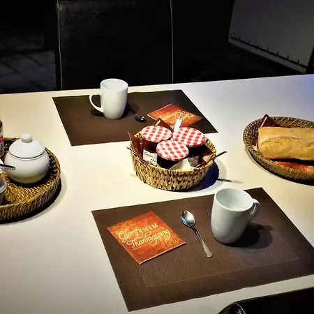 Valerie Gouffe D'hotes ベッド・アンド・ブレックファスト Parigné-lʼÉvêque
