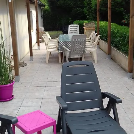 Valerie Gouffe D'hotes Bed & Breakfast Parigné-lʼÉvêque