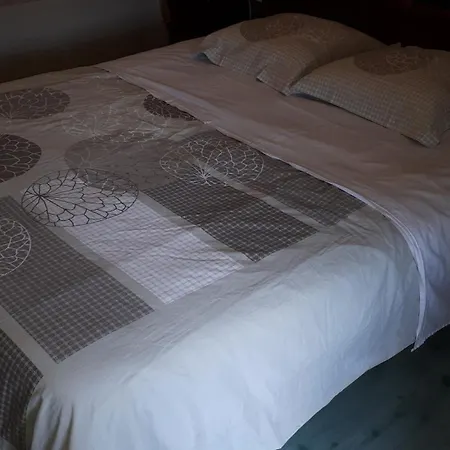 Valerie Gouffe D'hotes * Parigné-lʼÉvêque