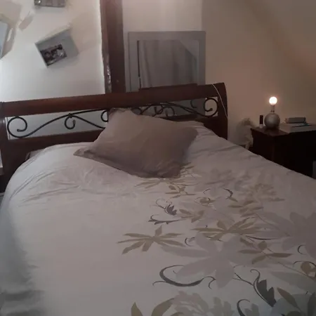 Valerie Gouffe D'hotes Bed & Breakfast Parigné-lʼÉvêque