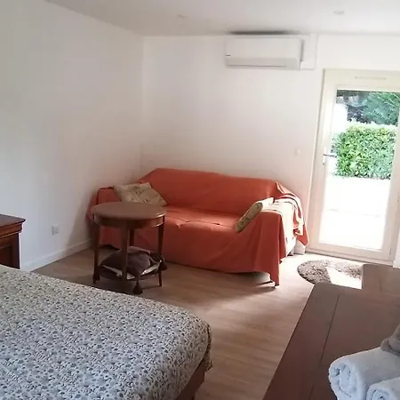 Valerie Gouffe D'hotes Climatisees 住宿加早餐酒店 Parigné-lʼÉvêque